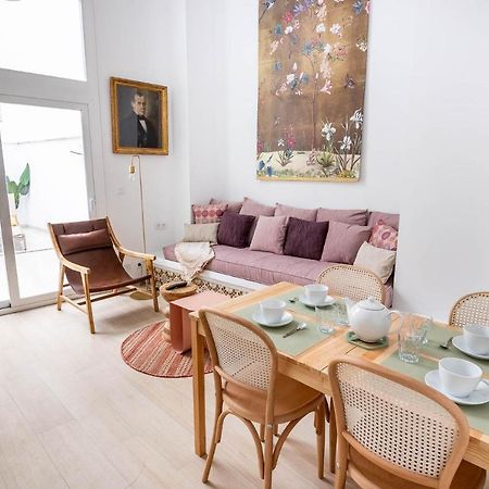 Pop Art Historia De Conde Negro Con Patio Privado Apartment Sevilla Bagian luar foto