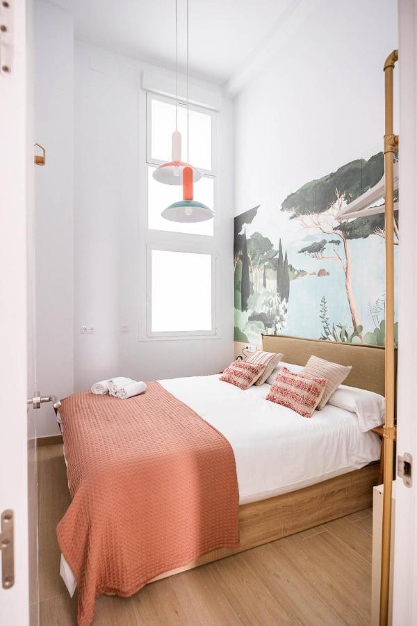 Pop Art Historia De Conde Negro Con Patio Privado Apartment Sevilla Bagian luar foto