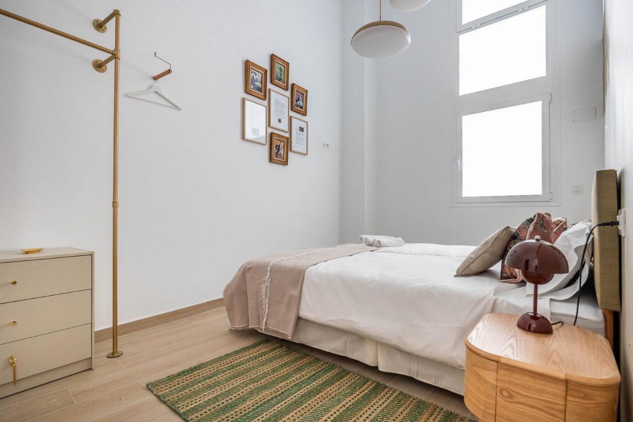 Pop Art Historia De Conde Negro Con Patio Privado Apartment Sevilla Bagian luar foto